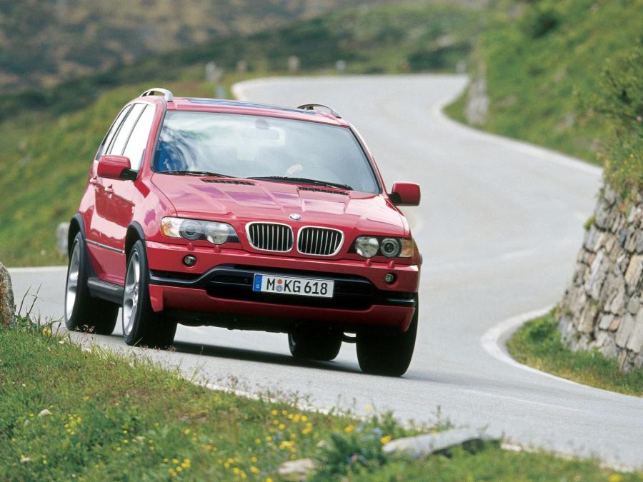  BMW X5 4.6is 2002 года  (фото 5 из 16)
